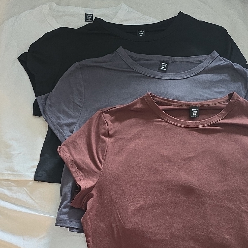 Very Cropped T-Shirts in Assorted Colors
